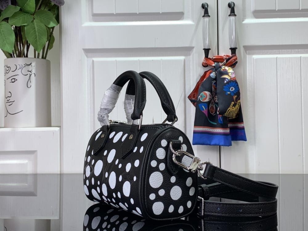 Top Handle Bag Style 414587810