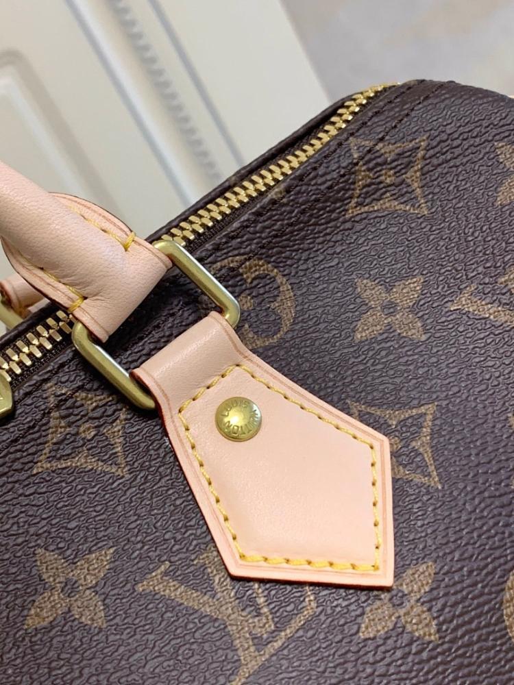 Alma Leather Shoulder Bag 30x21x17cm