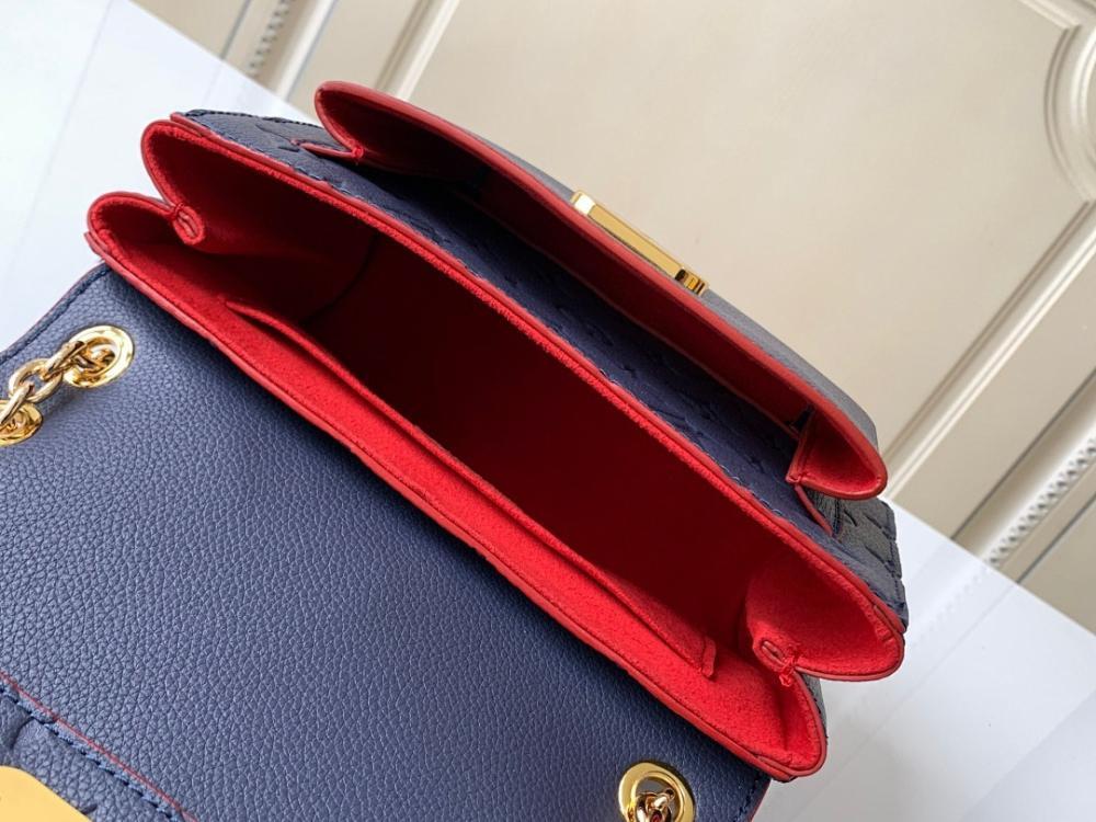 Elegant Refined Leather Shoulder Bag 21x15x8cm