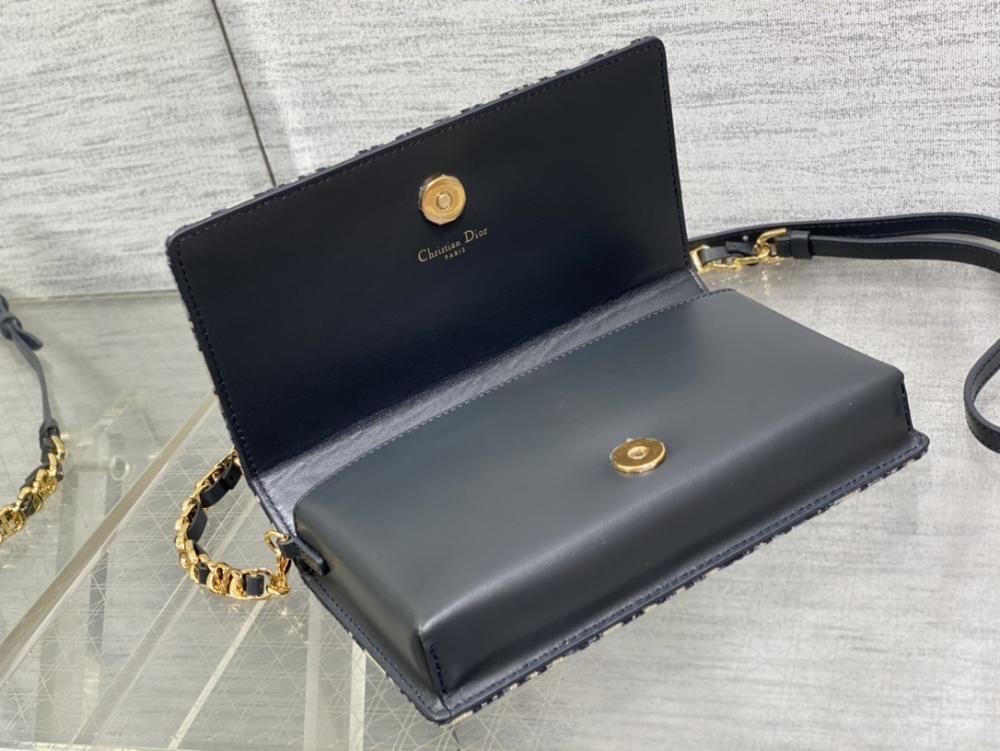 Luxury Shoulder Bag Style 1020466925