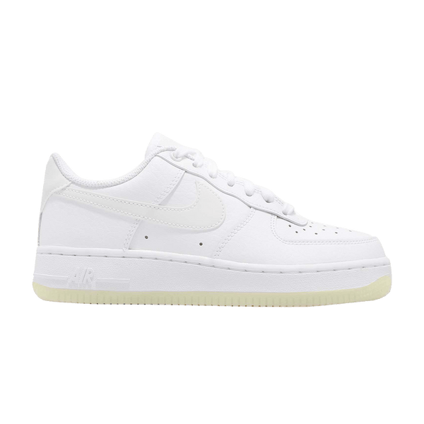 Wmns Air Force 1 '07 Essential 'Triple White'