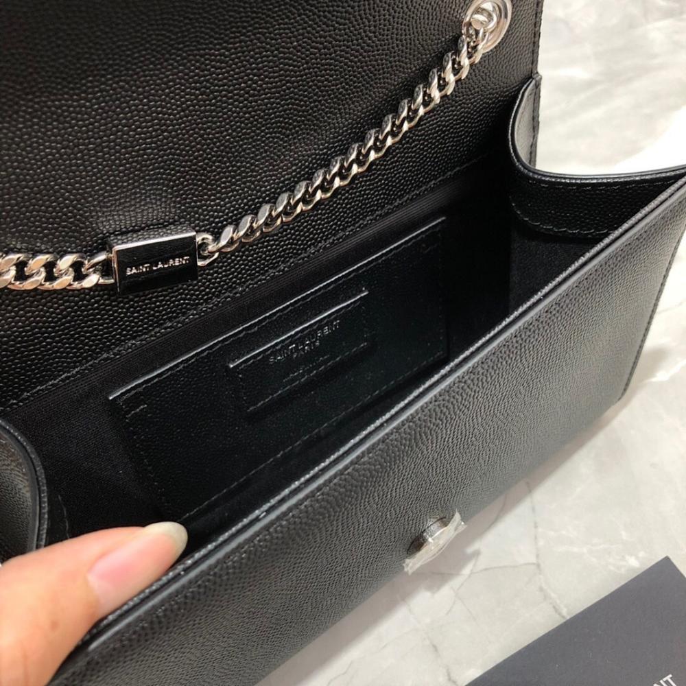 Modern Italian-Inspired Shoulder Bag 20x13.5x5.5cm