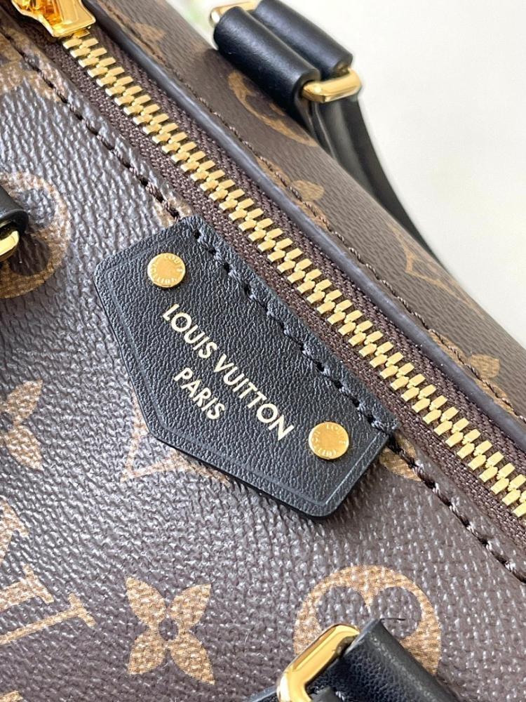 Modern Monogram Shoulder Bag 20.5x16x11cm
