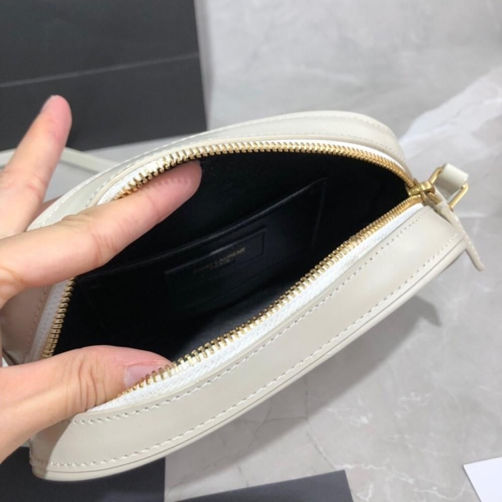 Italian-Inspired Luxury Leather Shoulder Bag 19x13x5.5cm