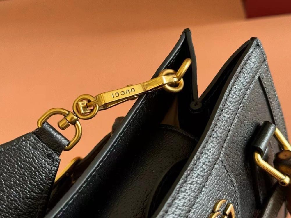 Italian-Inspired Luxury Bag 20x16x10cm