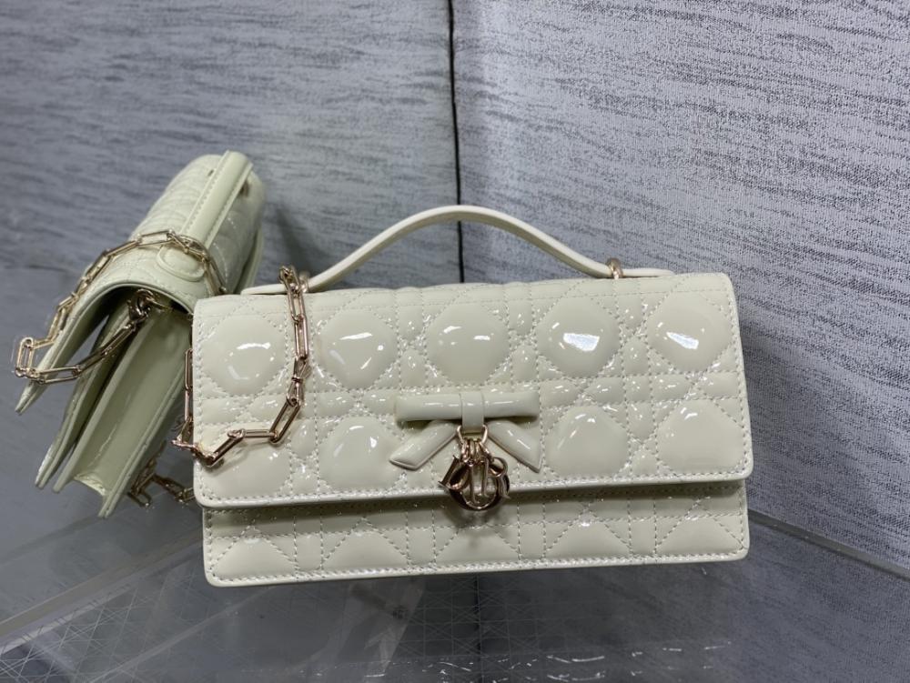 Wallet Style 270385907