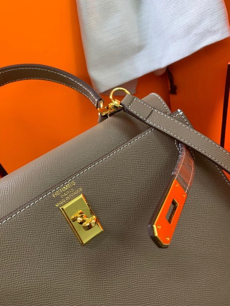 Classic Refined Leather Shoulder Bag 28x22x10cm
