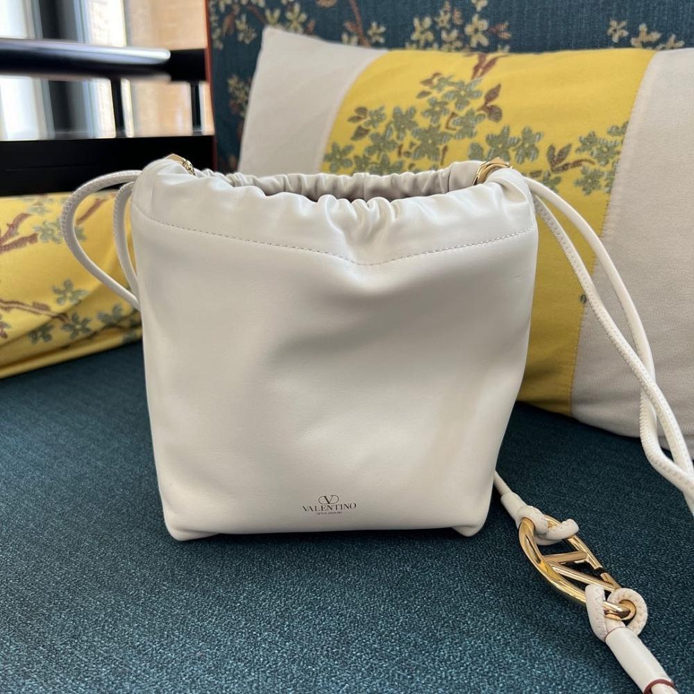 Elegant Leather Crossbody Bag