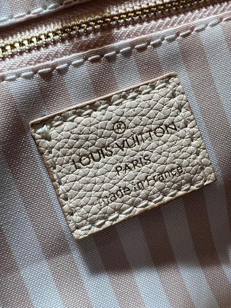 OnTheGo Monogram Leather Shoulder Bag 25x19x11.5cm Style 1870820897