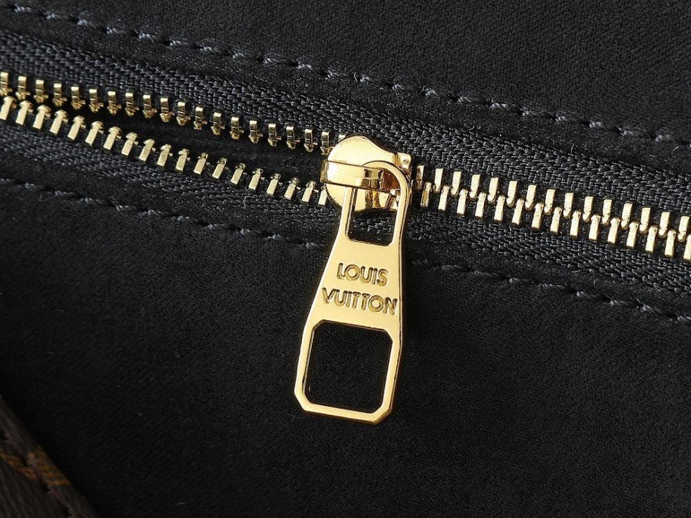 Stylish Monogram Travel Bag
