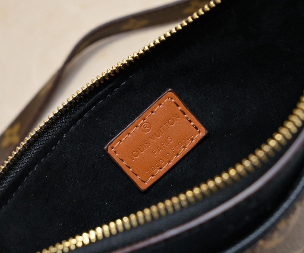 Modern Italian-Inspired Shoulder Bag 27x18x8cm