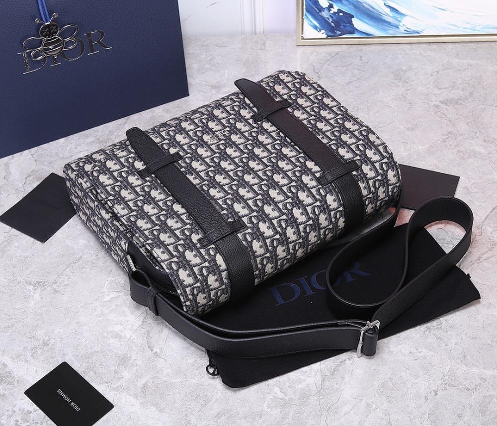 Modern Luxury Beige Embroidered Jacquard Shoulder Bag