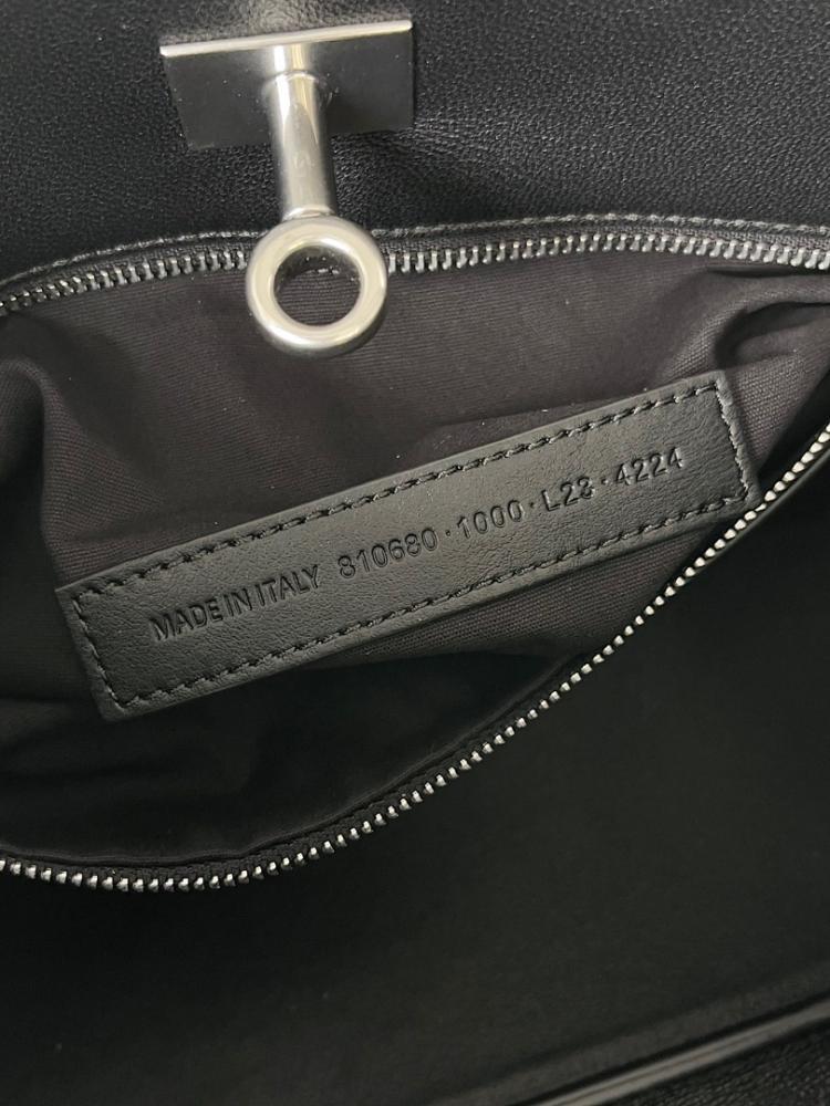 Italian-Inspired Stylish Shoulder Bag 30x17x20cm