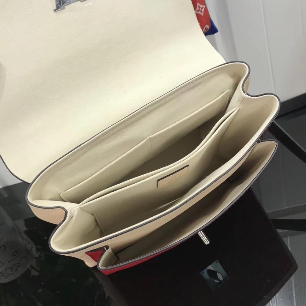Top Handle Bag Style 1058944414