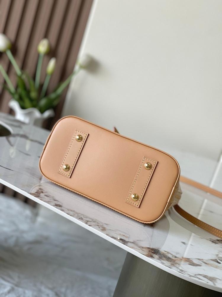 Alma Calfskin Crossbody Bag 23.5x17.5x11.5cm