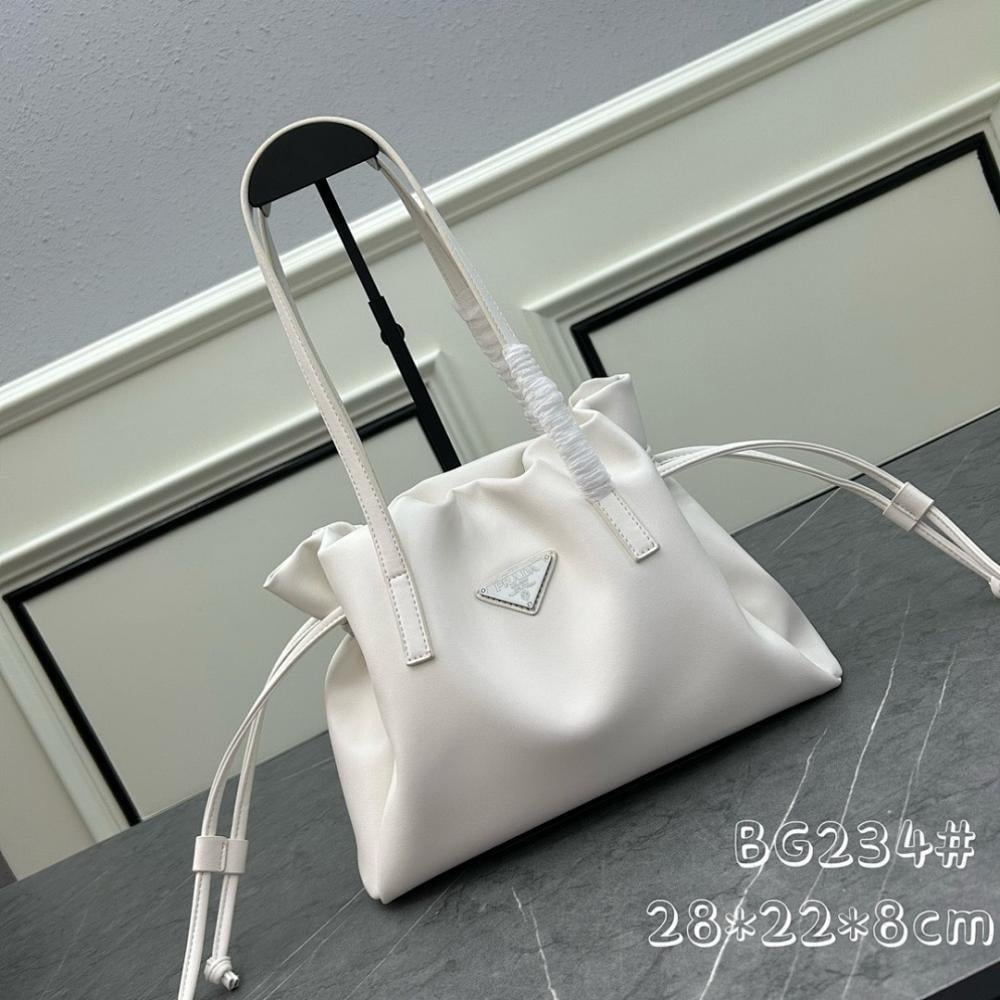 Italian-Inspired Luxury Bag 28x22x8cm