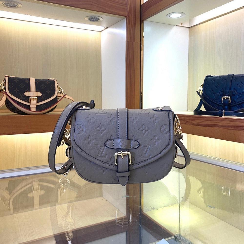 Modern Refined Crossbody Bag 20x16cm