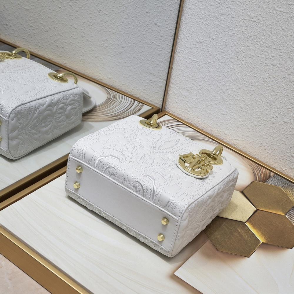 Luxury Gold Quilted Shoulder Bag