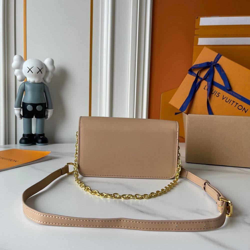 Modern Luxury Monogram Leather Shoulder Bag 20x11.5x4cm