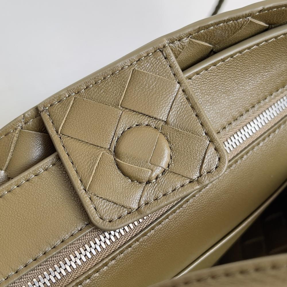 Elegant Leather Top Handle Bag Style 2049959835