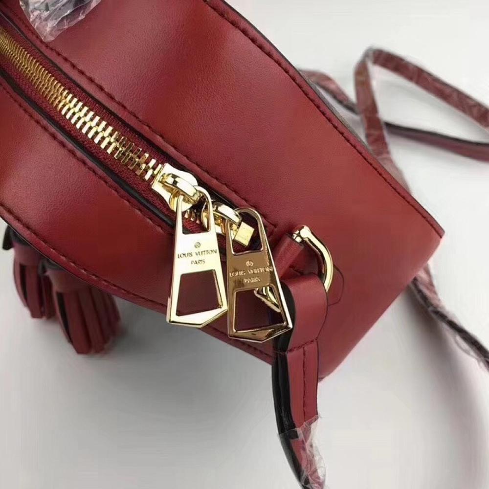 Luxury Refined Crossbody Bag 21x15x8cm