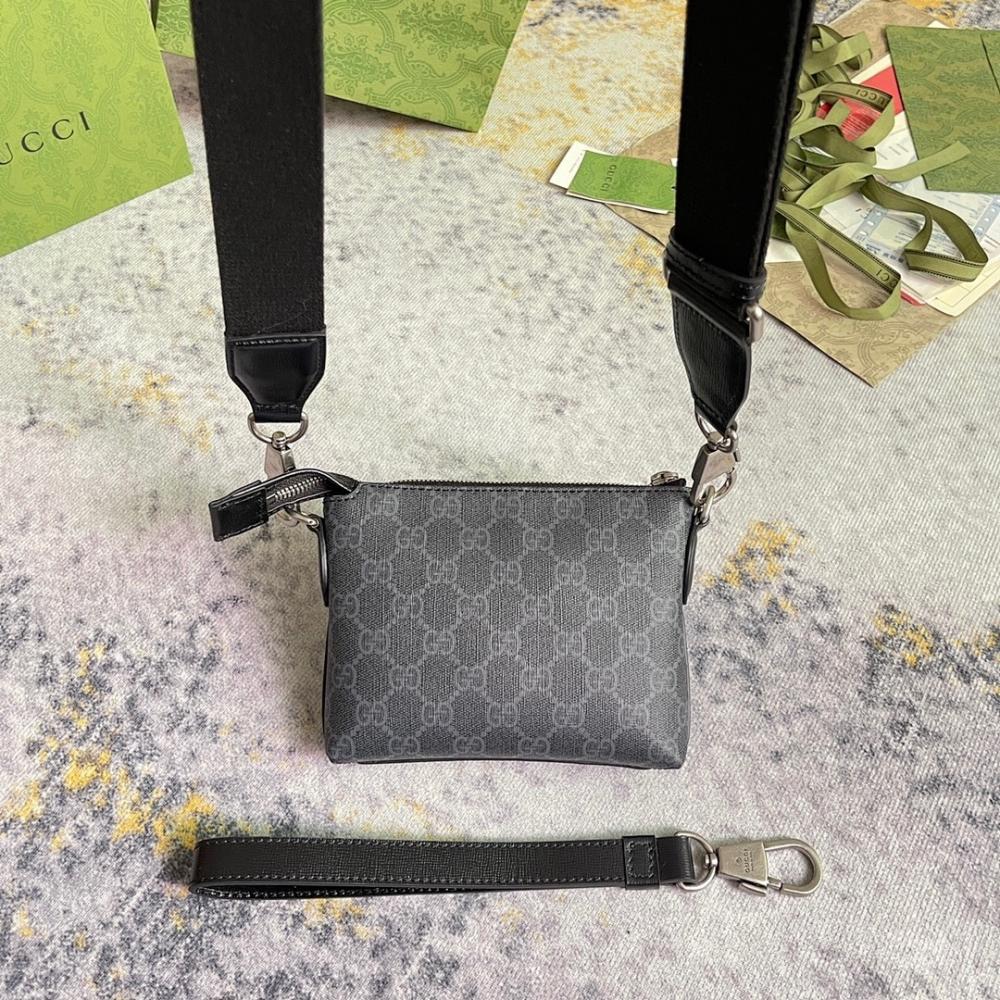Modern Italian-Inspired Bag 16x13.5x3.5cm