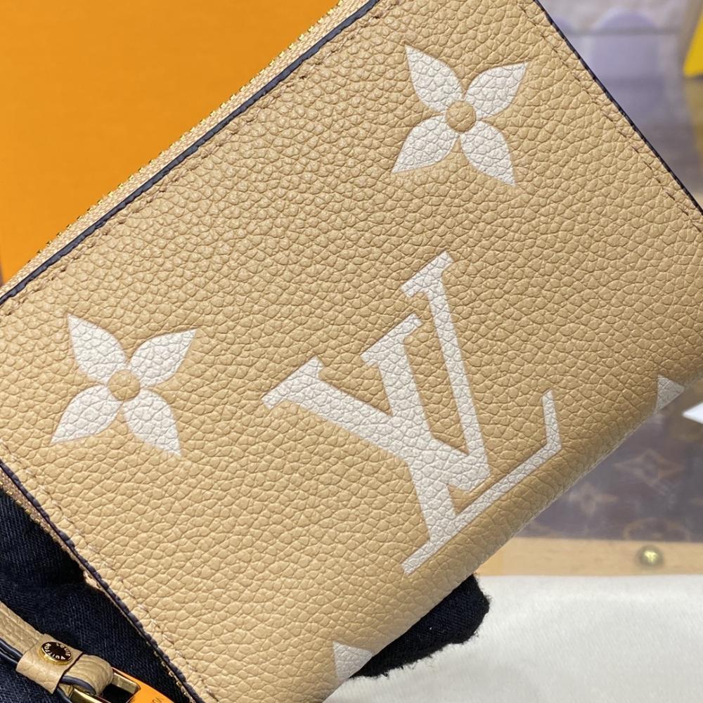 Elegant Wallet Style 1140704137