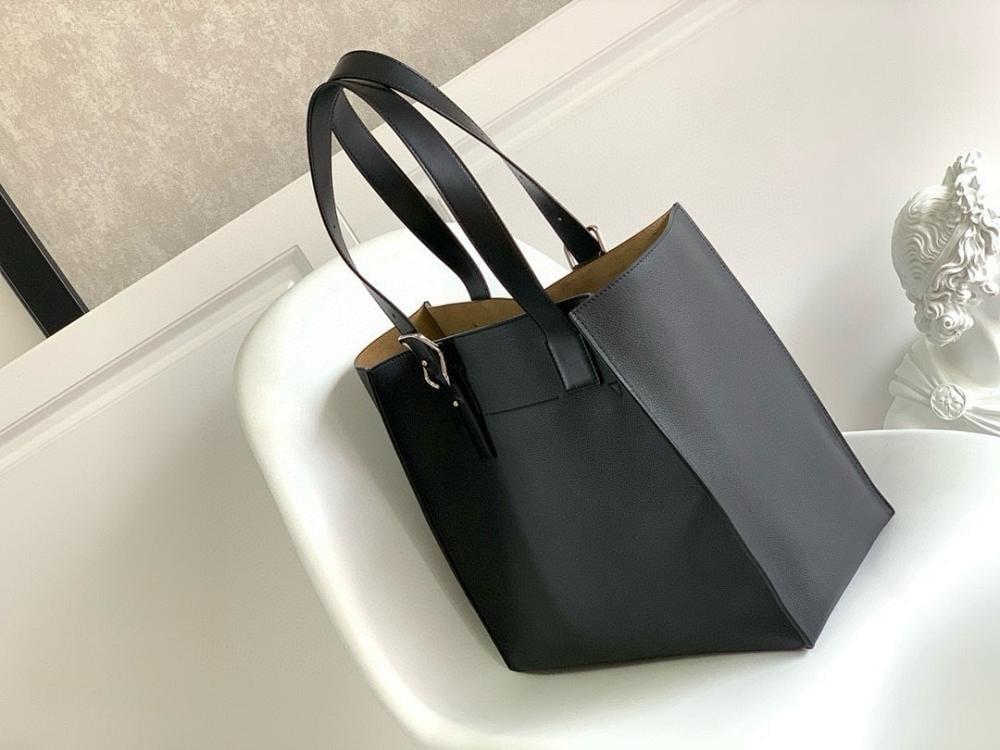 Stylish Leather Bag 36x33x17cm