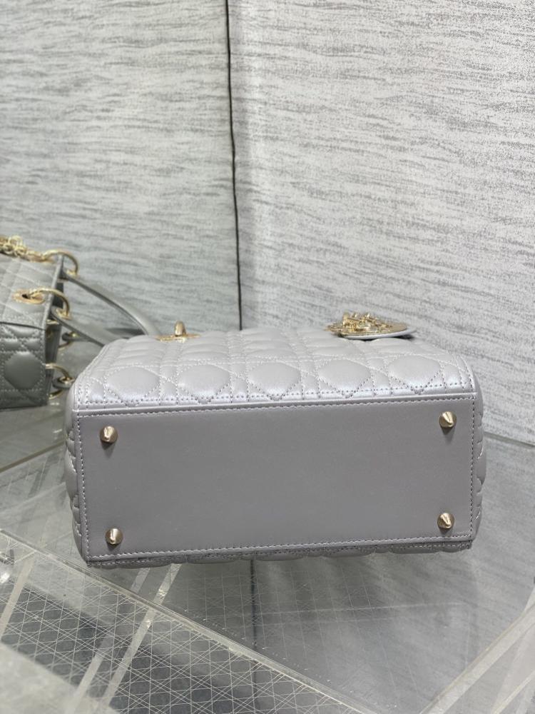 Classic Leather Shoulder Bag Style 1606334551