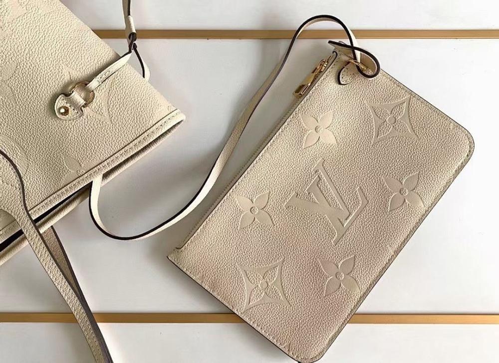 Elegant Refined Leather Top Handle Bag 32x29x17cm