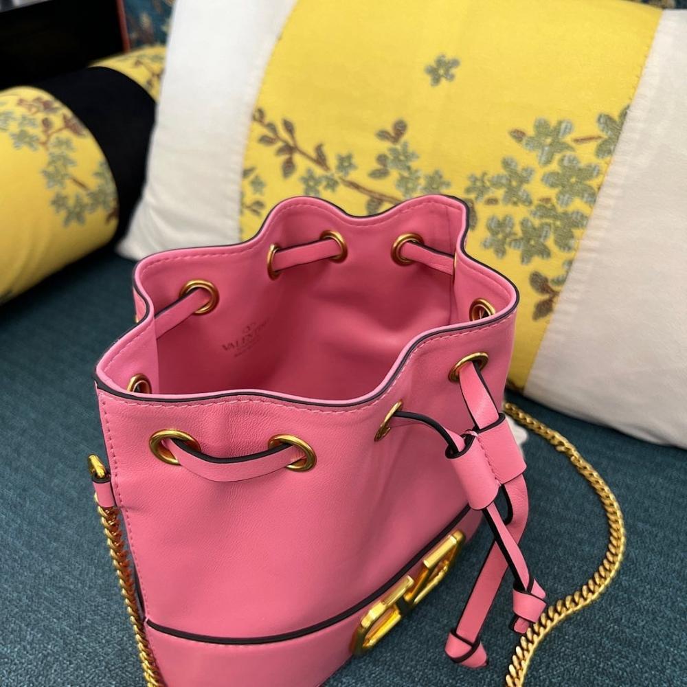 Modern Elegant Leather Bucket Bag