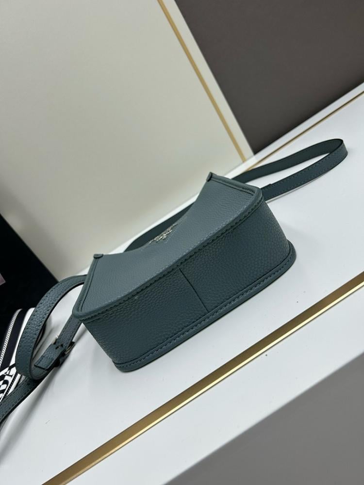 Luxury Elegant Printed Leather Shoulder Bag 20x19x6cm