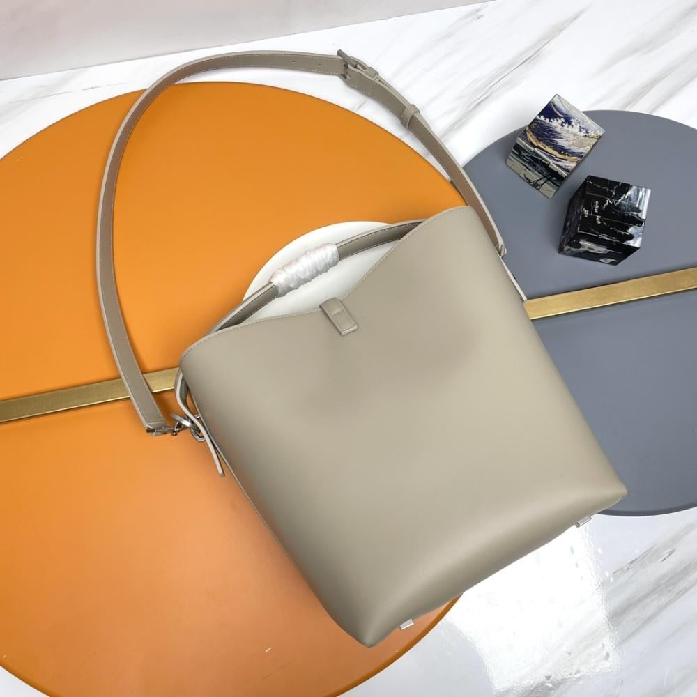Calfskin Bucket Bag Style 1951431978