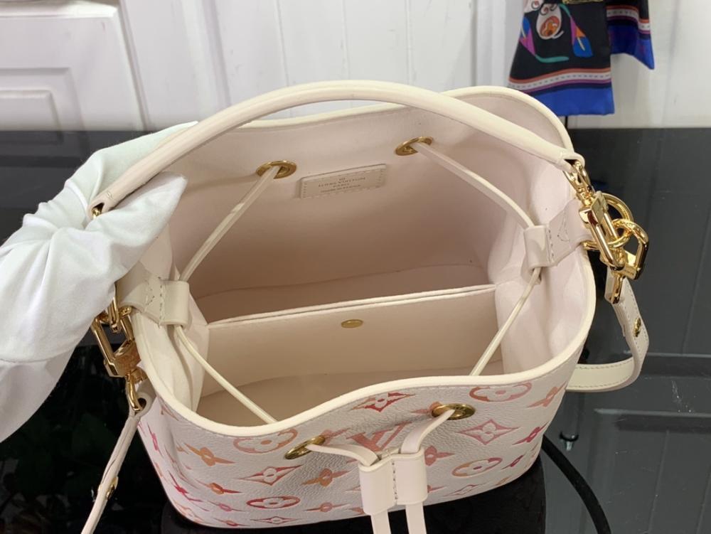 Top Handle Bag Style 106042648