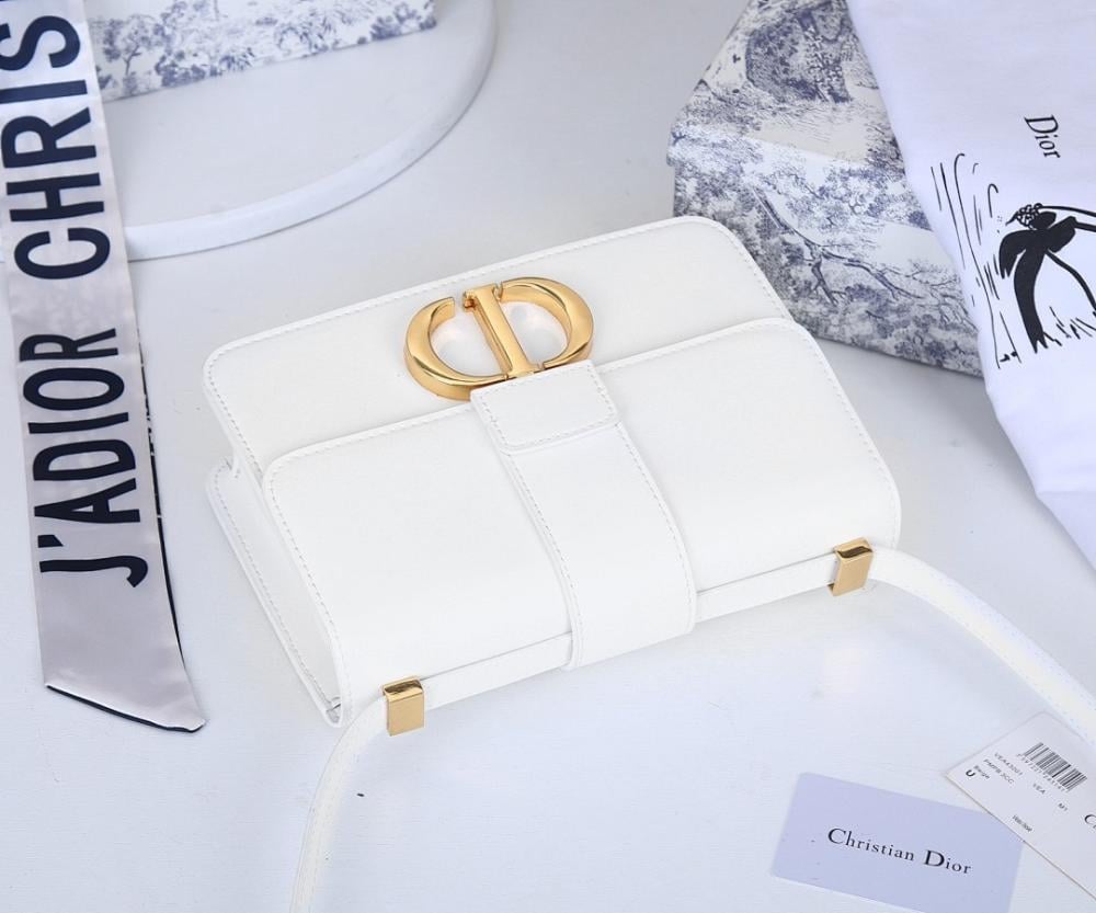 Classic Italian-Inspired Shoulder Bag 24x17x8cm