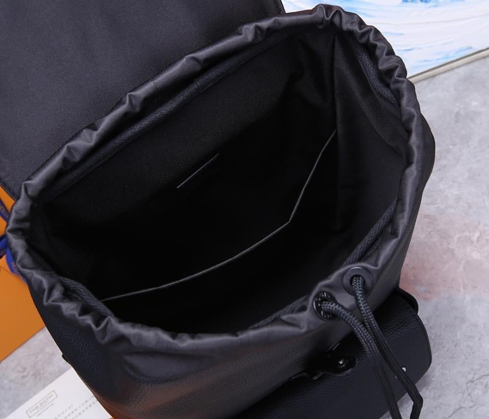 Modern Italian-Inspired Quilted Leather Shoulder Bag 30x42x17cm