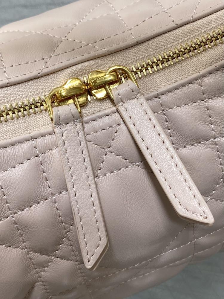 Luxury Top Handle Bag Style 161409441