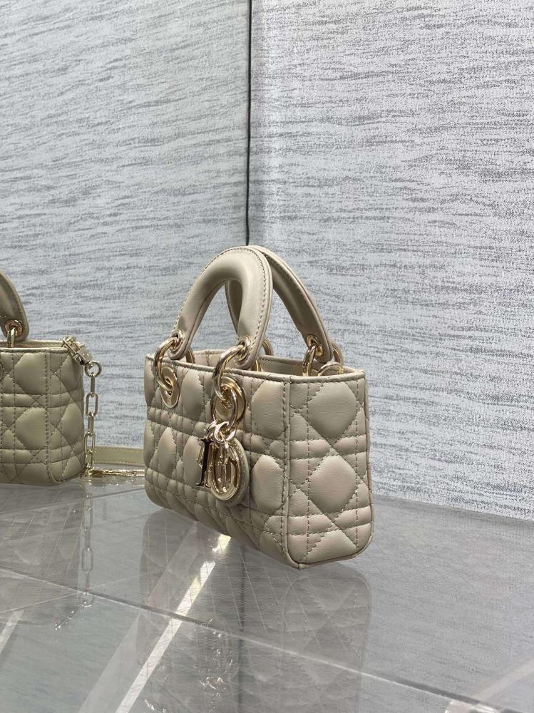 Classic Top Handle Bag Style 1950633636