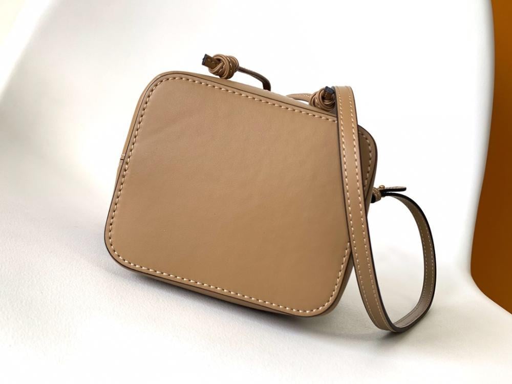 Bucket Bag Style 527334361