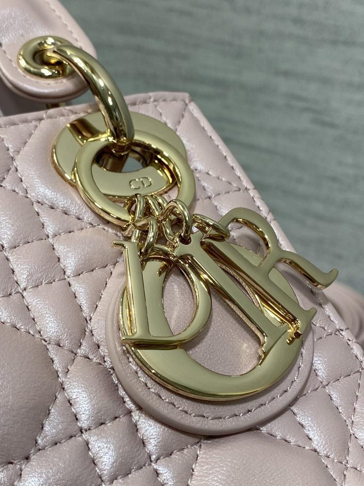 Classic Top Handle Bag Style 415170292