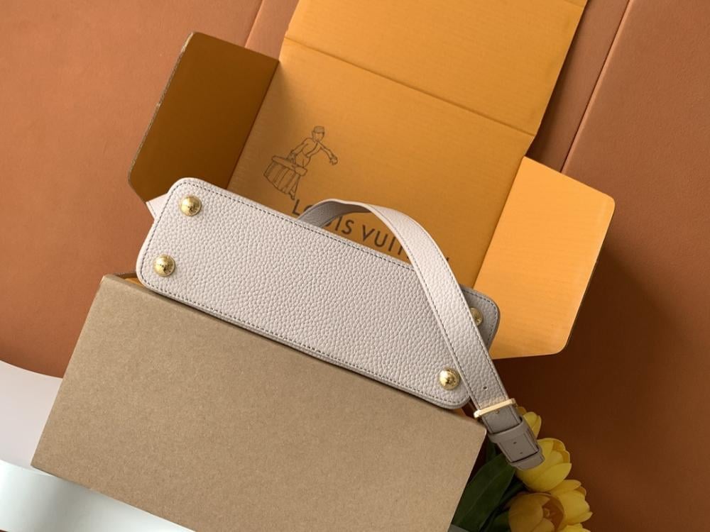 Luxury Top Handle Bag Style 811312206