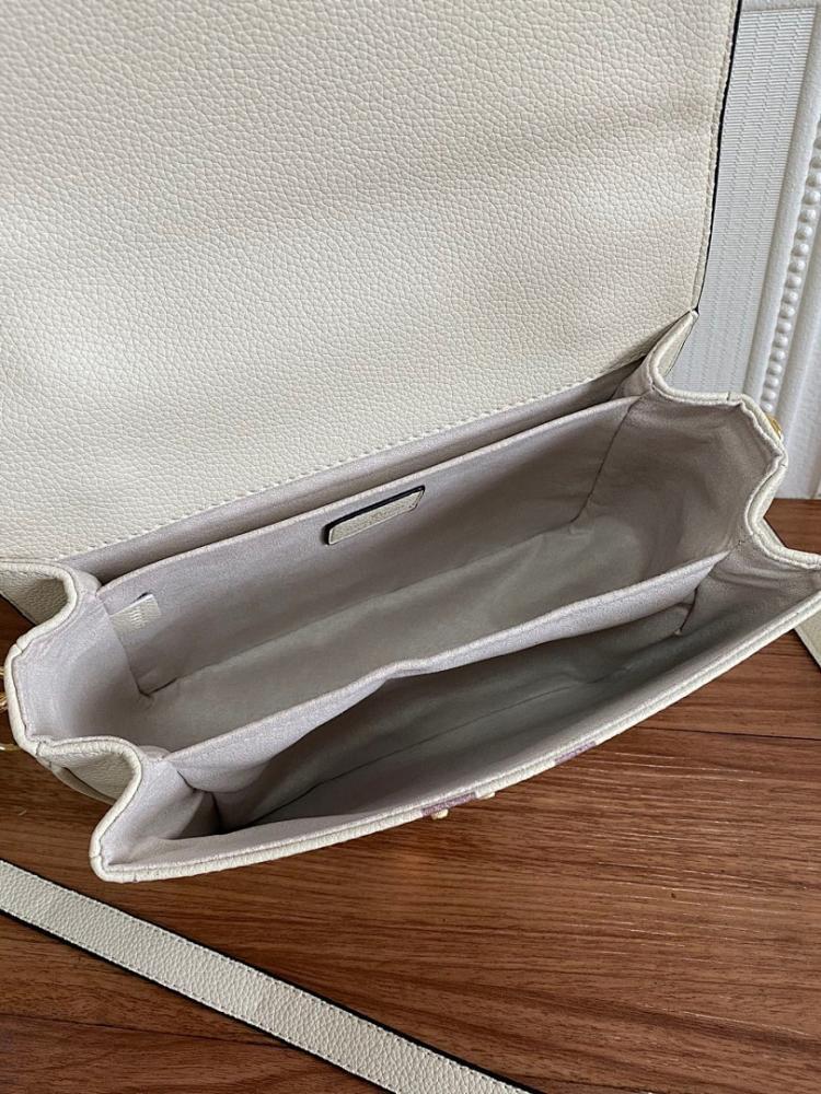Modern Elegant Leather Shoulder Bag 25x19x7cm