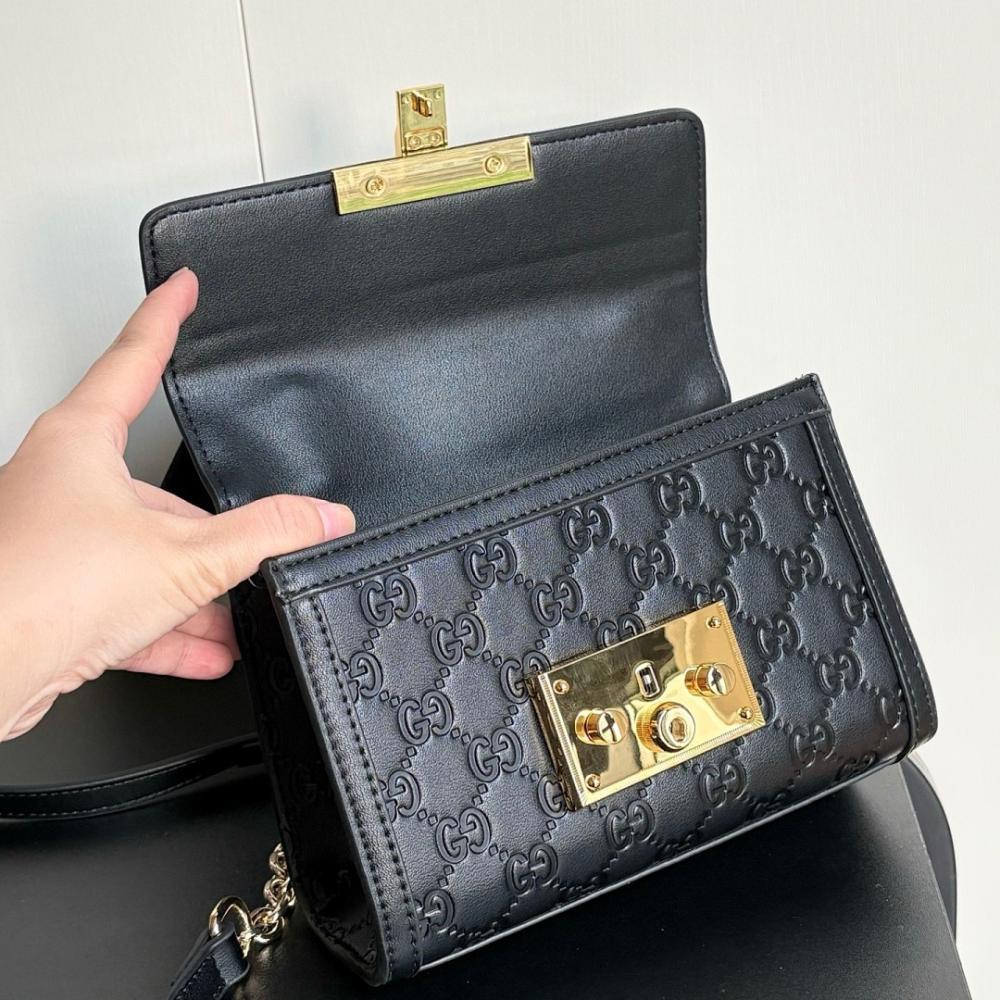 Modern Refined Crossbody Bag 20x13x8cm