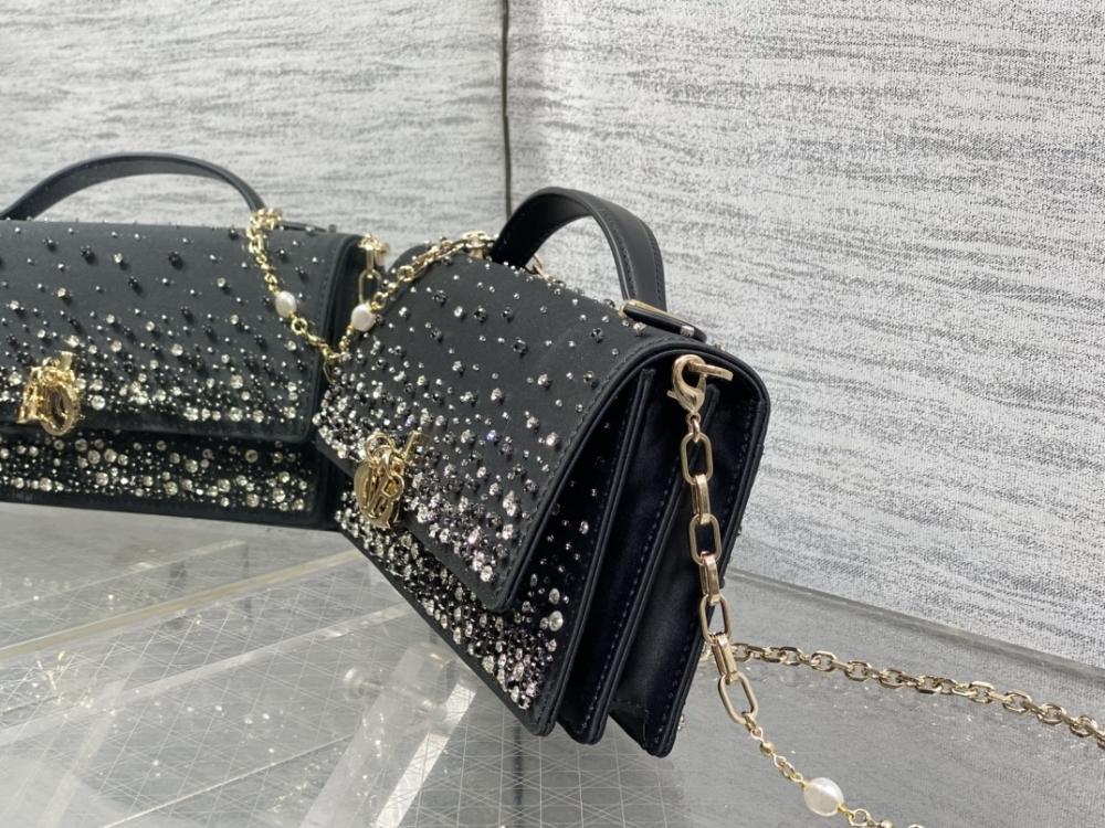 Wallet Style 647889308