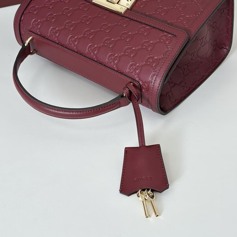 Top Handle Bag Style 148891363