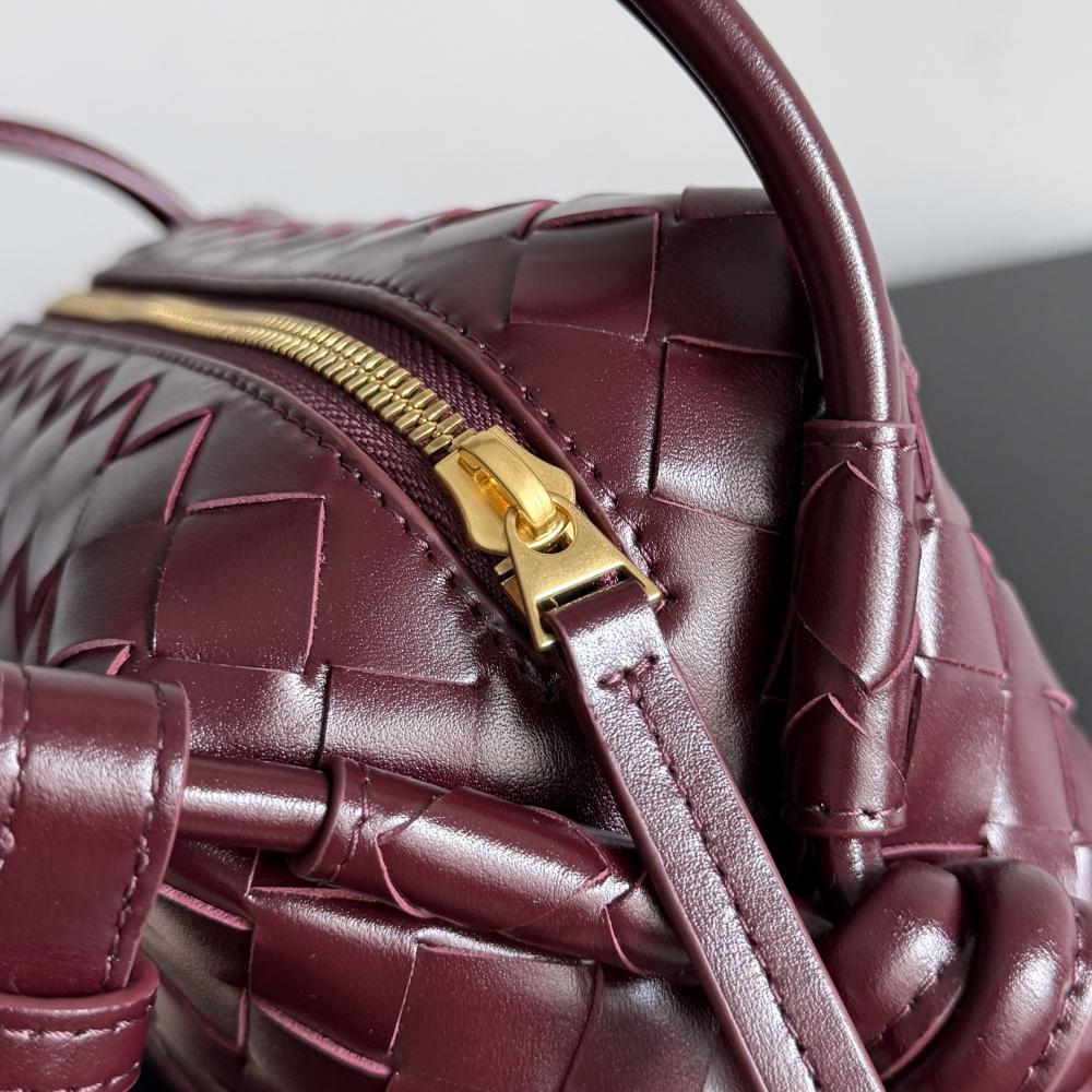 Classic Top Handle Bag Style 1062289665