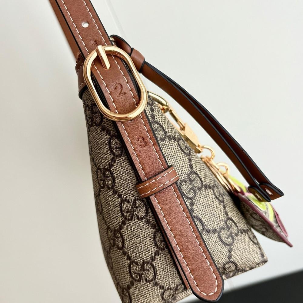 Modern Refined Top Handle Bag 22x14x8cm