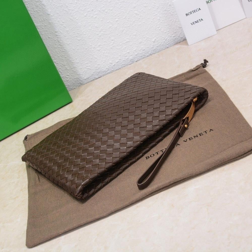 Stylish Brown Woven Leather Shoulder Bag