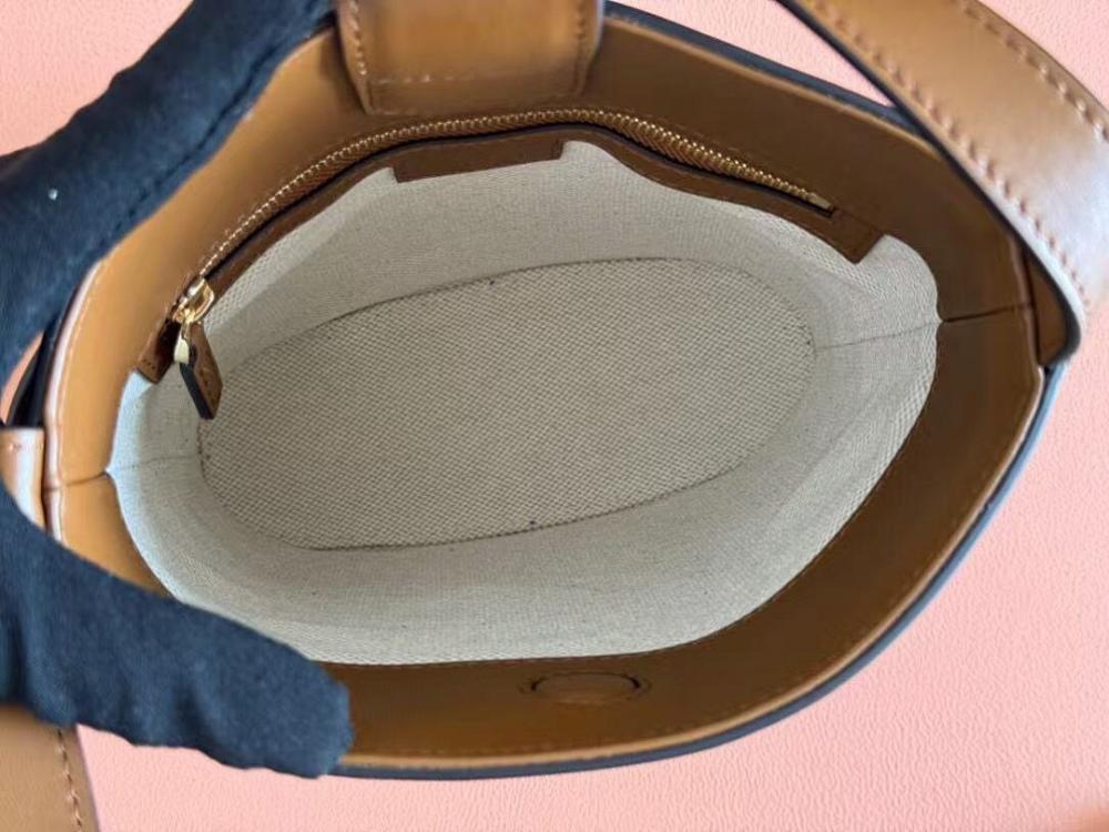 Modern Elegant Bag 18.5x20x8.5cm
