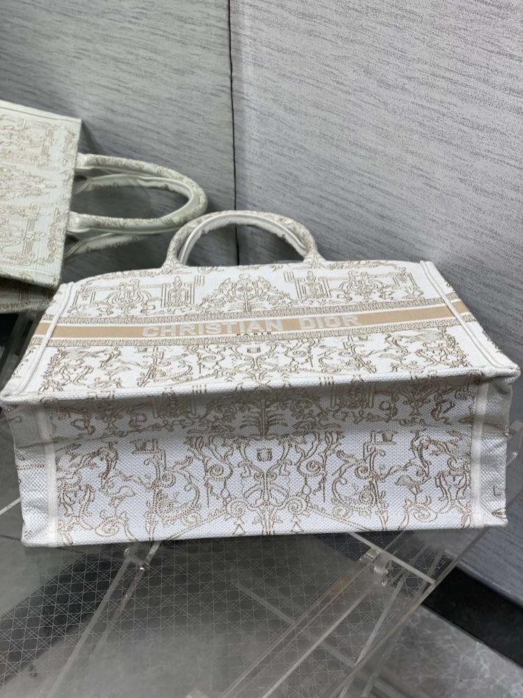 Gold Embroidered Tote Bag Style 524294358